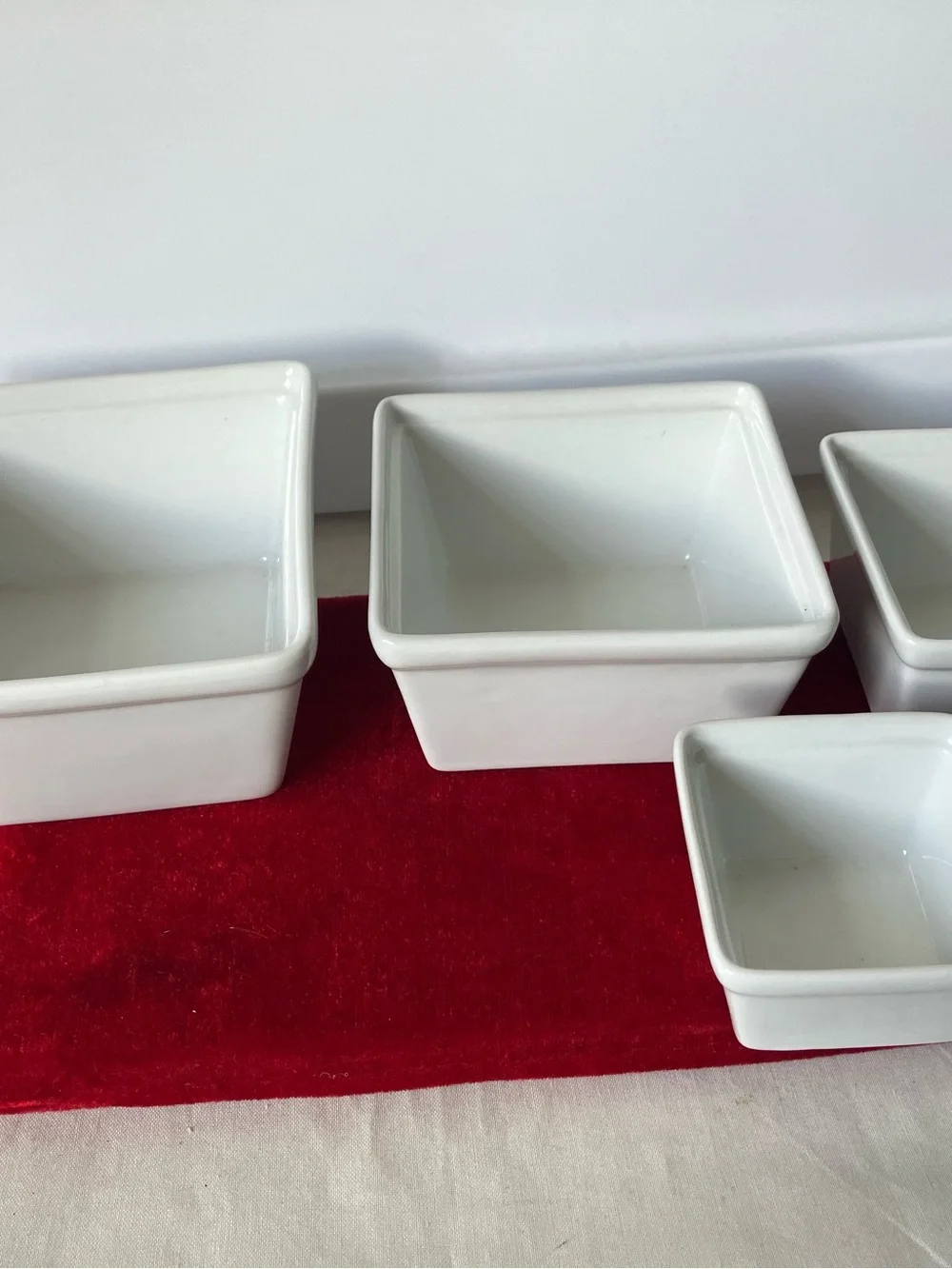 Williams Sonoma Nesting Serving Bowls Square Ceramic White Open Kitchen Set of 4